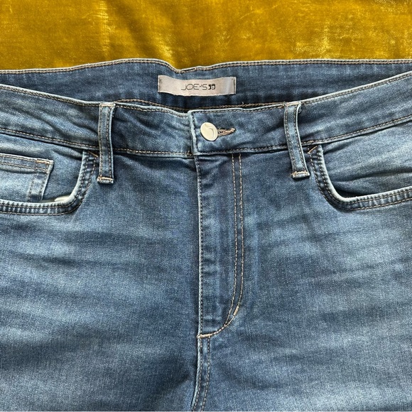 Joe’s Straight Leg Jeans - Picture 3 of 5